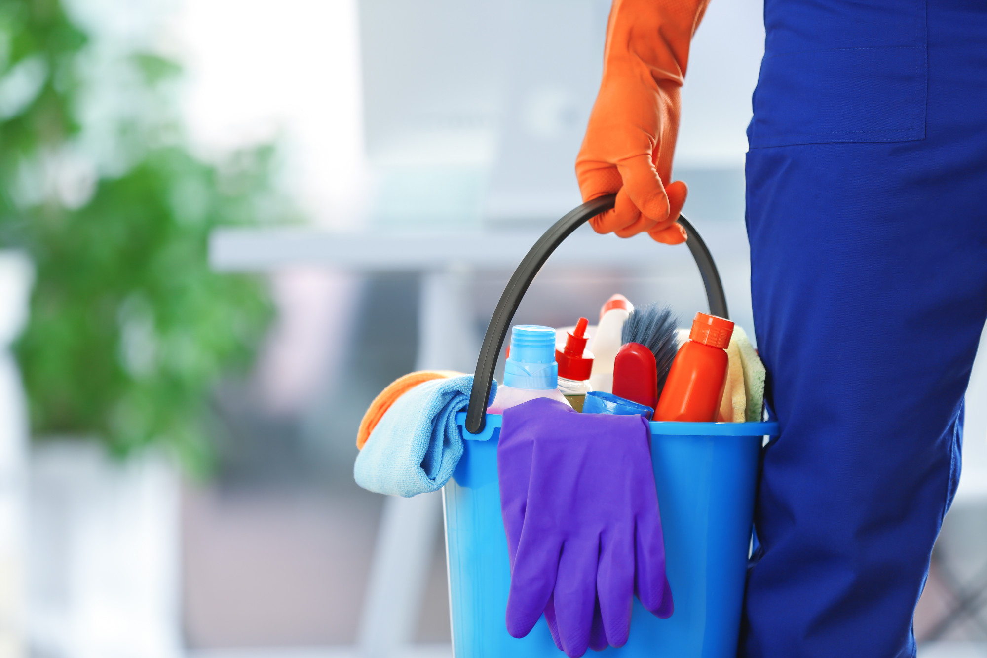 Hire A Commercial Cleaning Service: 7 Important Reasons